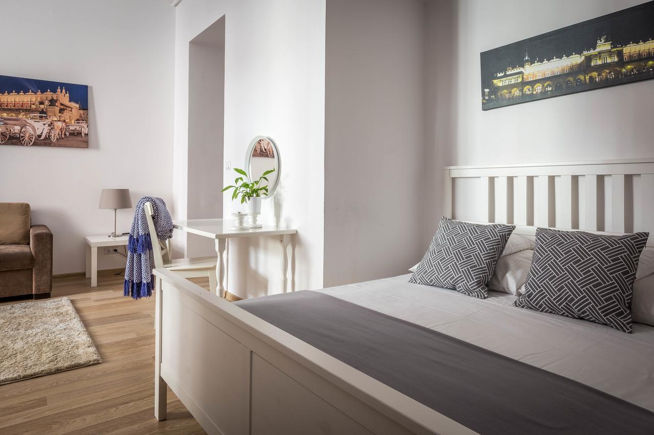Fragola Budget Apartments & Rooms 크라쿠프 외부 사진
