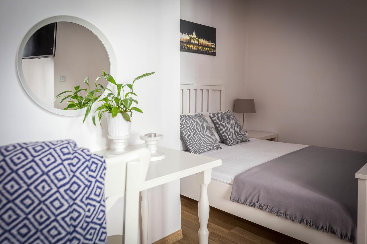 Fragola Budget Apartments & Rooms 크라쿠프 외부 사진